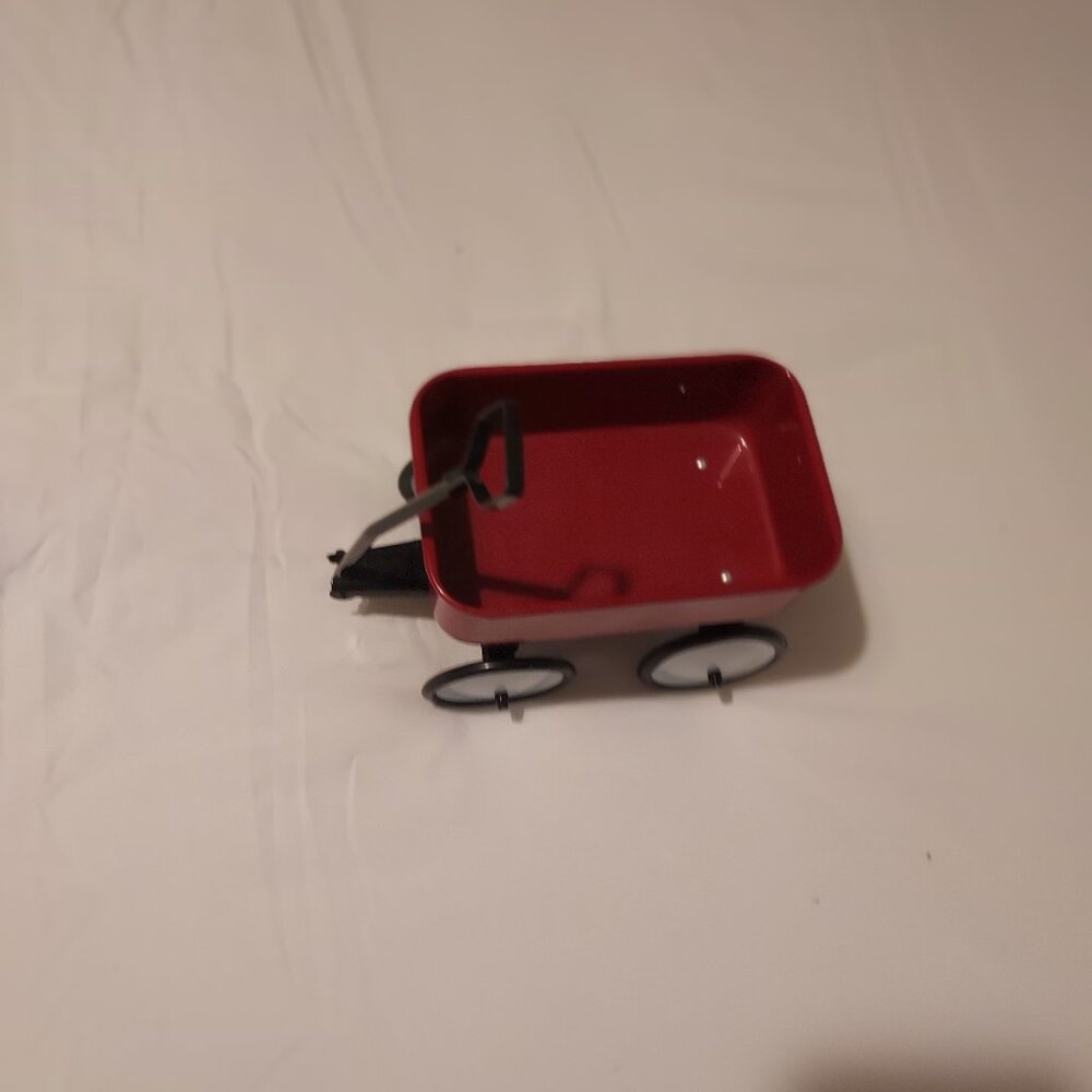 Teleflora Little Red Metal Wagon 5” Tall Miniature Gift Collectible